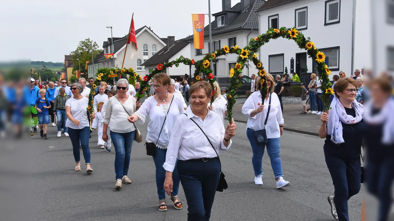 Festzug zum Ortsjubiläum 675 Jahre Lauenförde. (Foto: Peter Vössing)