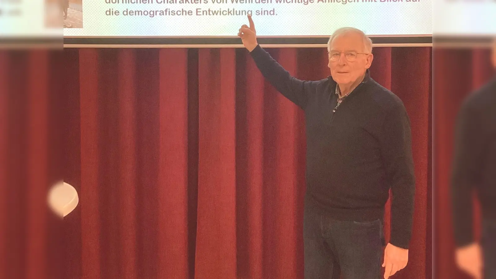 Der Vorsitzende Gerd Rother erläuterte die Umstrukturierung. (Foto: proWehrden)
